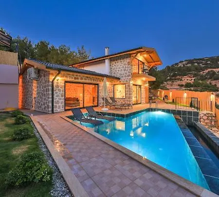 Villa Mirador Stone *